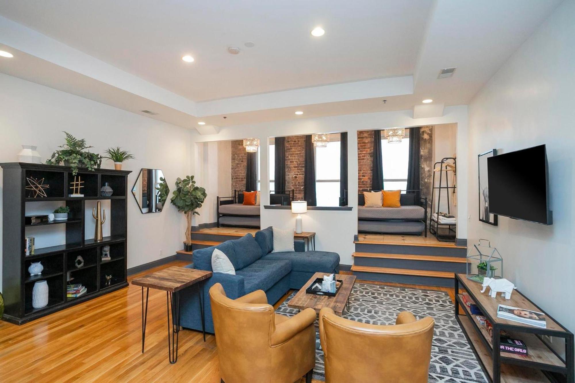 Loft Literally On Broadway Live Music & Bars Нашвил Екстериор снимка
